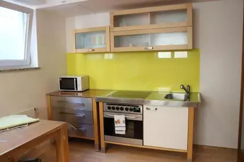 Großzügige Souterrainzimmer