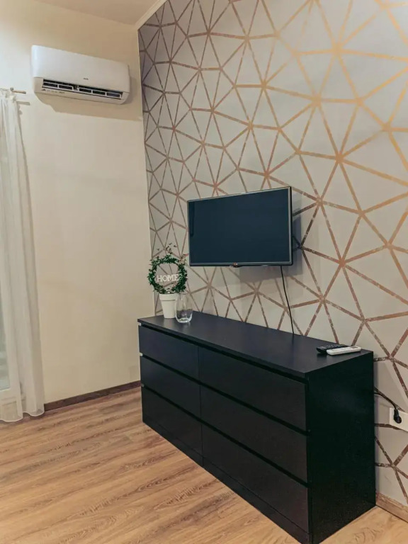 Heroes Square Apartment