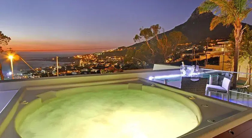 Incredible 6bed w Pool in Camps Bay Villa Galazzio