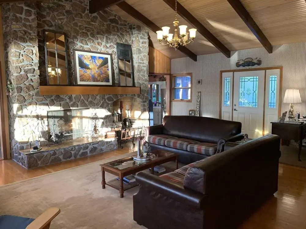 Red Bud Cove Bed & Breakfast Suites
