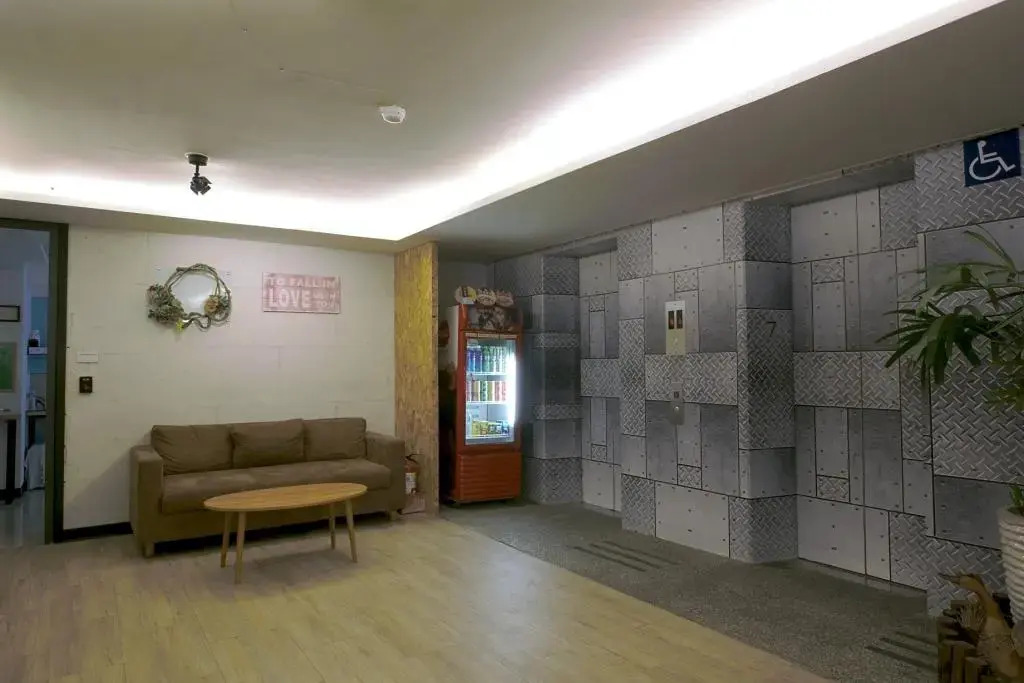 Good Night Hotel