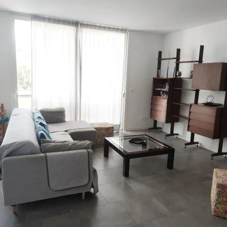 Apartment close to the beach with free parking