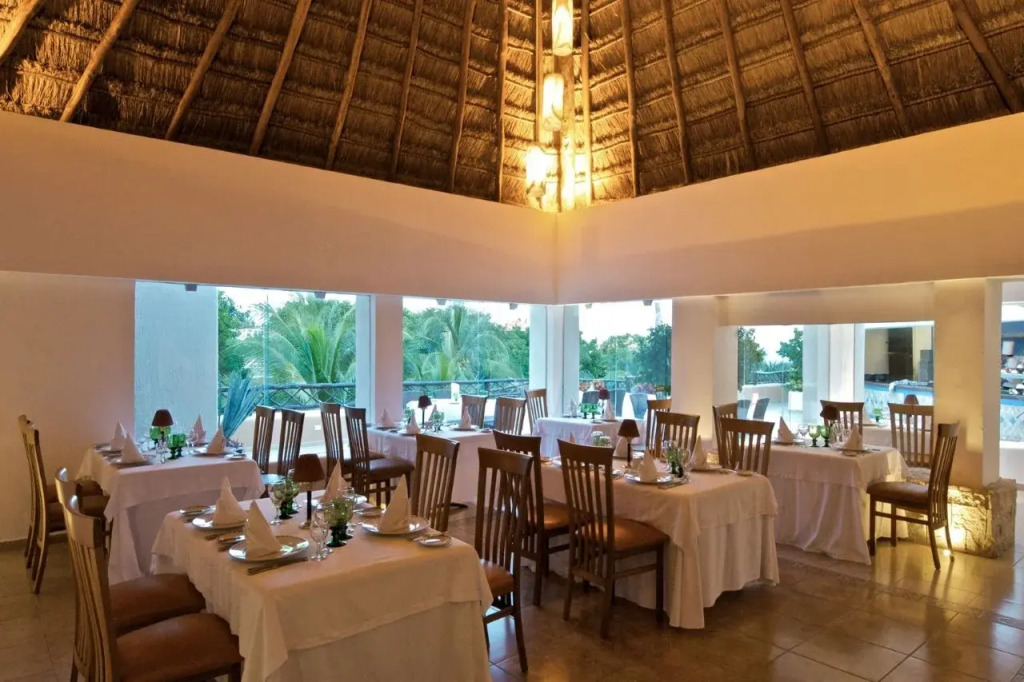 The Reef Playacar Beach Resort & Spa-Optional All Inclusive
