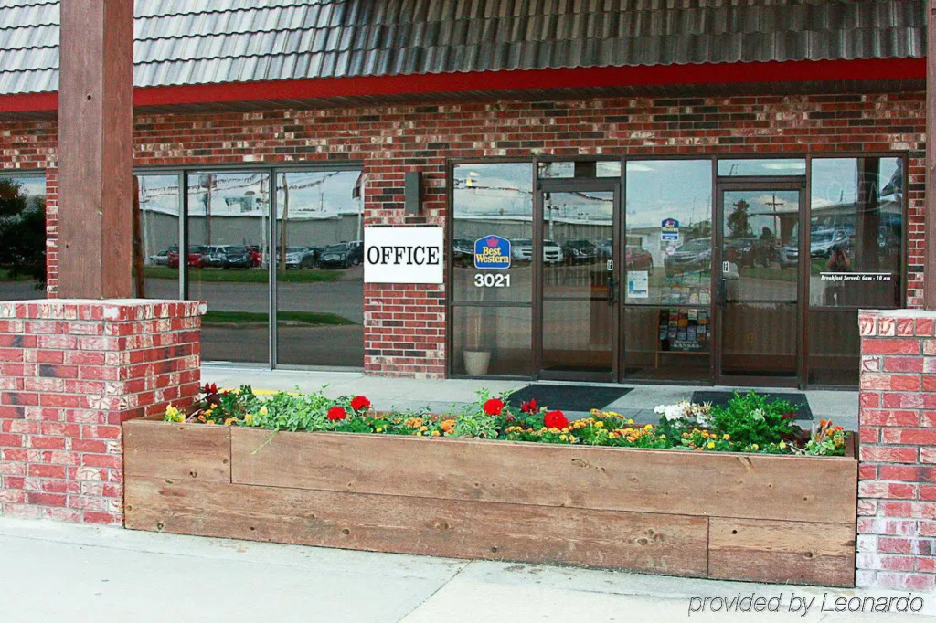 Best Western Hospitality House