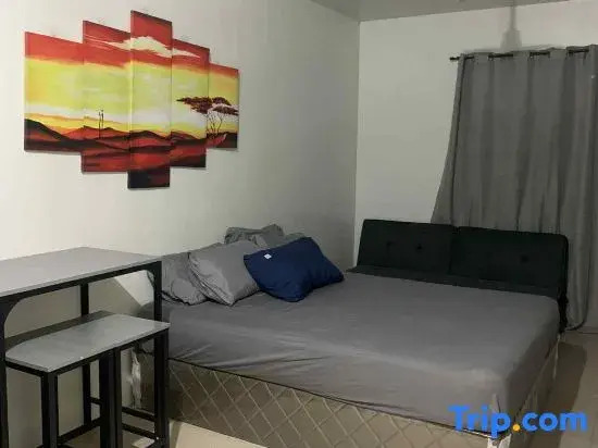 Haus of Emerald Studio Condo by Ollie- Plumera Mactan