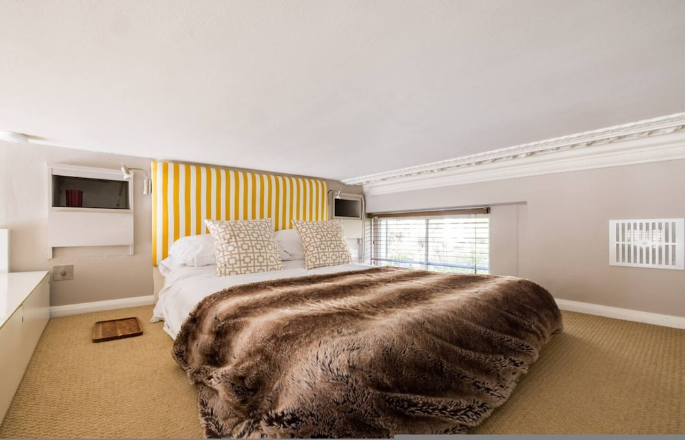 Victorian Blush 1BR Near Portobello Notting Hill