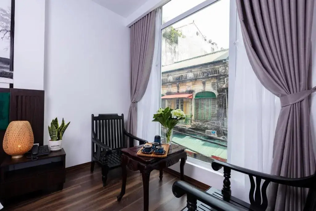 Hanoi Center Silk Lullaby Hotel and Travel
