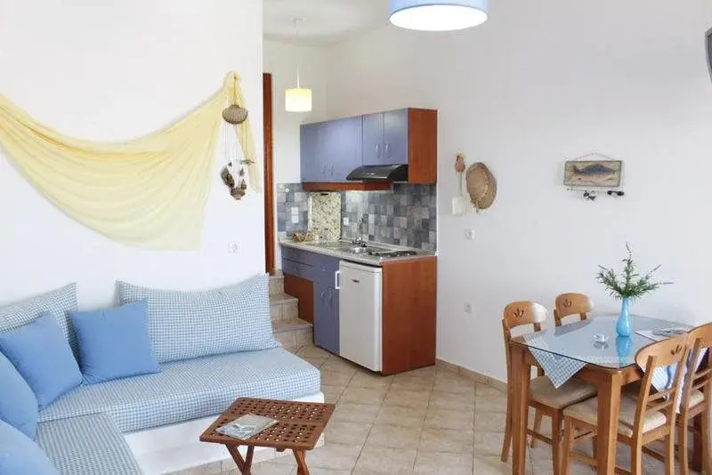 Mirabeli Apartments & Suites