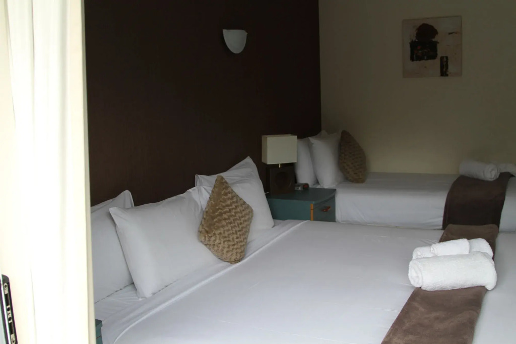 Woodlands Motel
