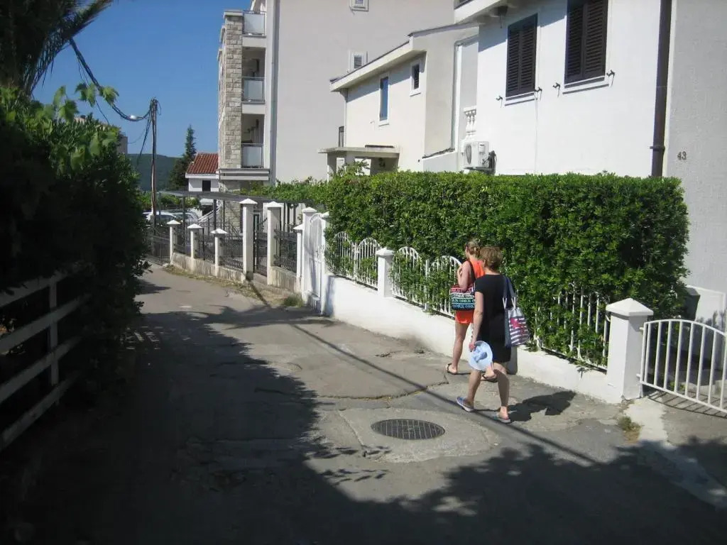 Mitko Apartments