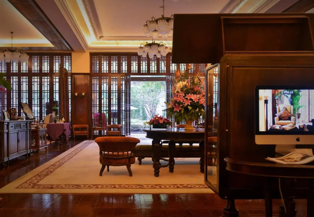 Mansion Hotel
