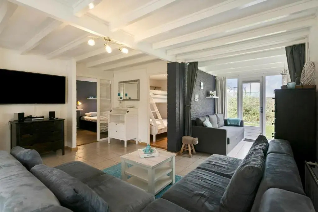 Bungalow Kuste - Klepperstee Ouddorp, 2 terraces and garden, near the beach - not for companies