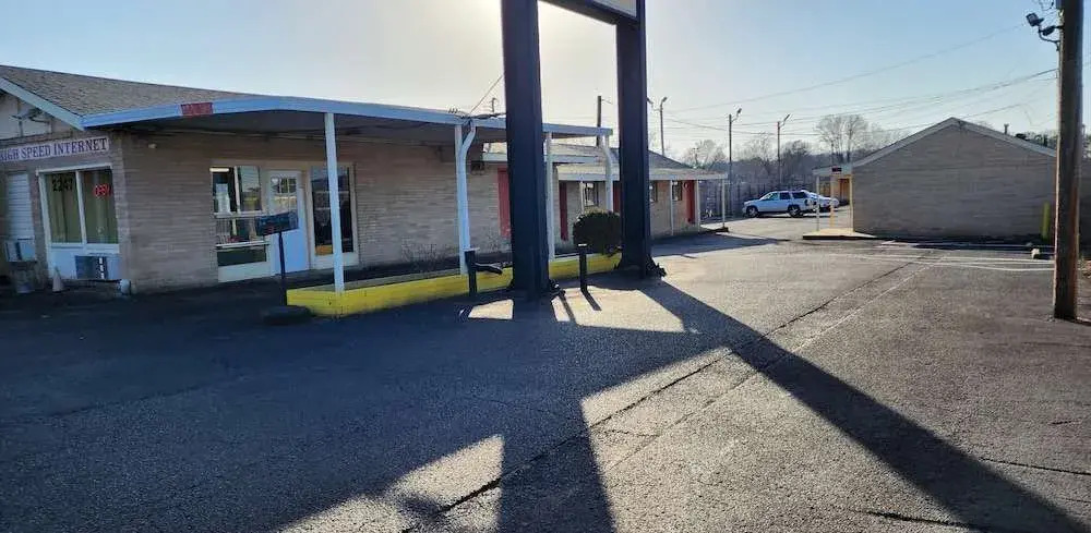 Travelers Motel