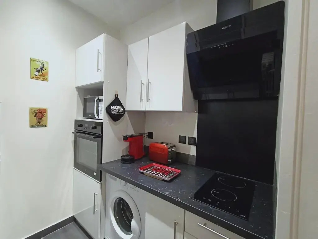 Studio Aix-les-Bains, 1 pièce, 2 personnes - FR-1-555-44