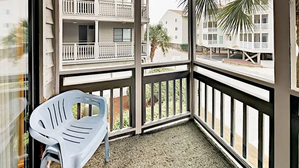9580 Shore Drive Condo Unit 107