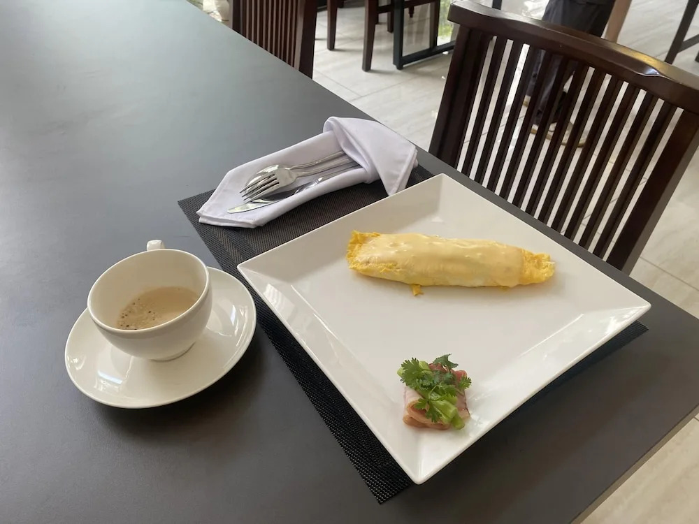 Golden Sun Hotel 8