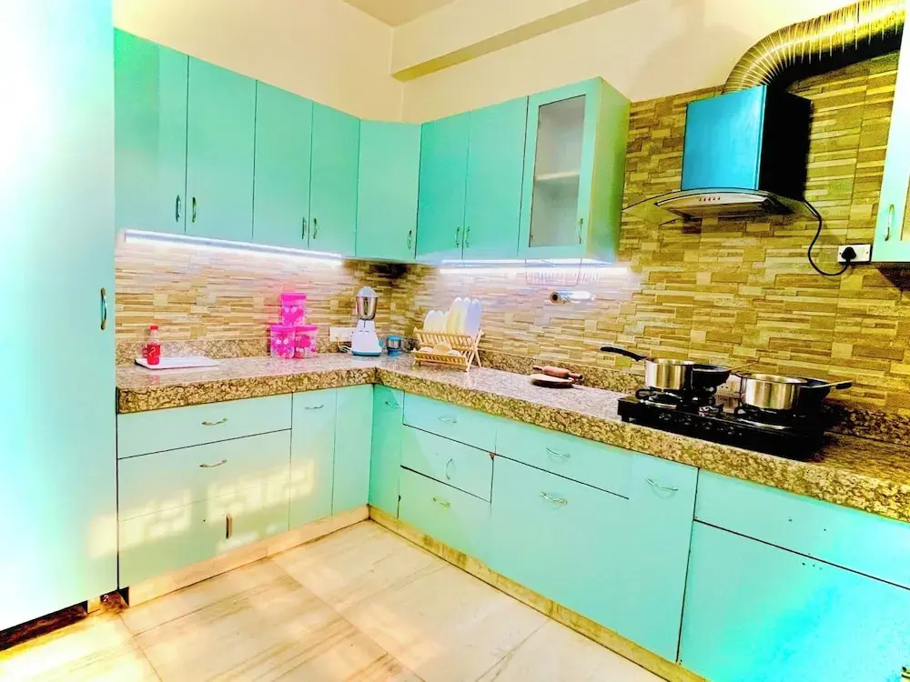BedChambers Serviced Apartments - Artemis Hospital