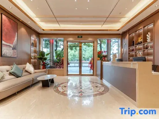 Unitour Hotel (Guilin Jinshan Square Lingui Pedestrian Street)