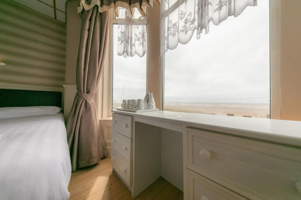 Lyndene Hotel