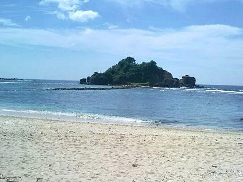Lace Rock Beach Cabanas