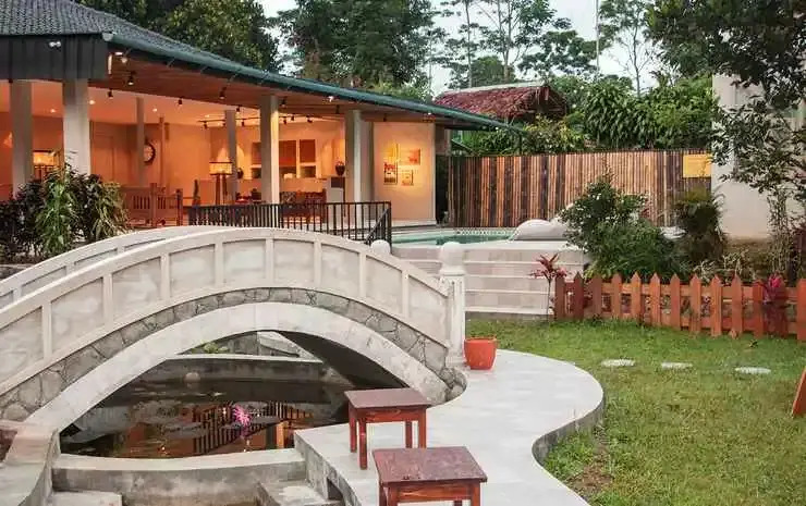 Villa Rone - Spanish Garden Vibe in PUNCAK