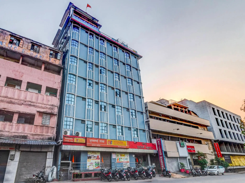 SPOT ON 22114 Hotel Kailash Regency
