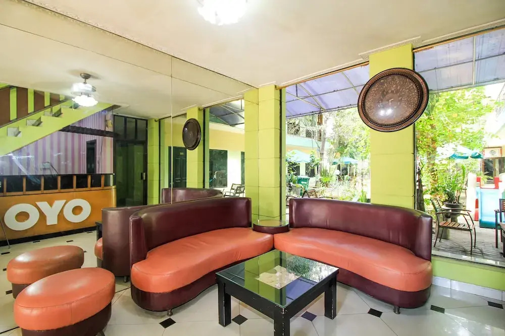 OYO 233 Hotel Global Inn