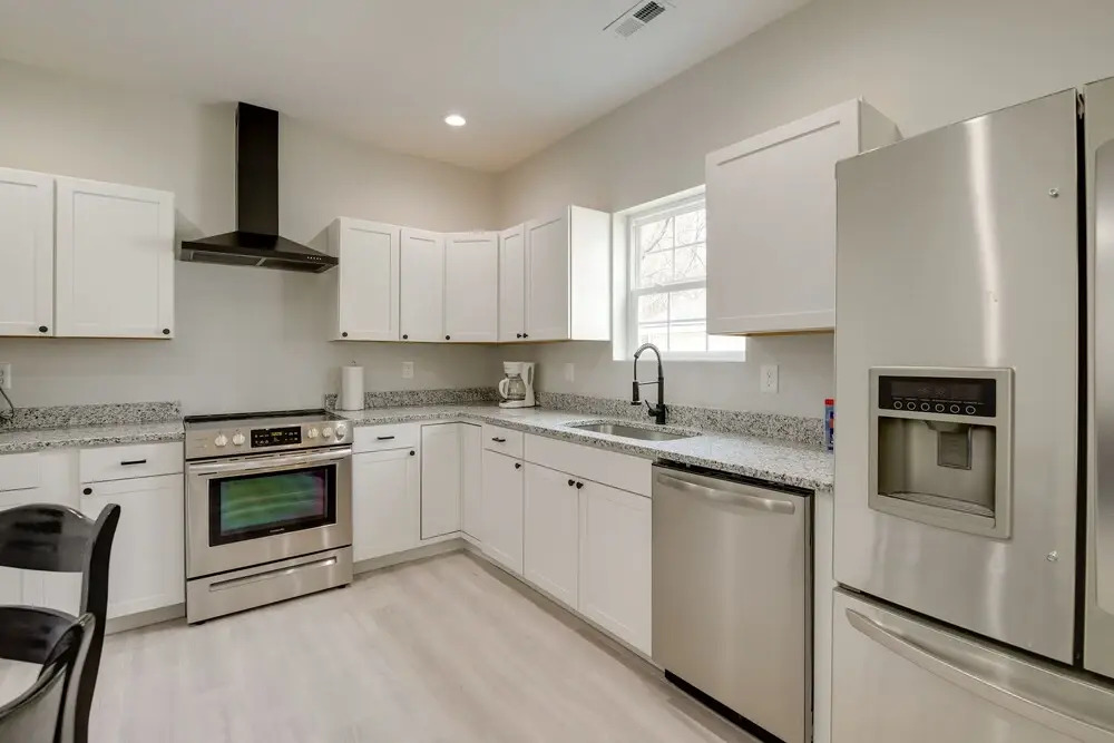 Modern & Pet-friendly Home: 3 Mi to Dtwn Knoxville