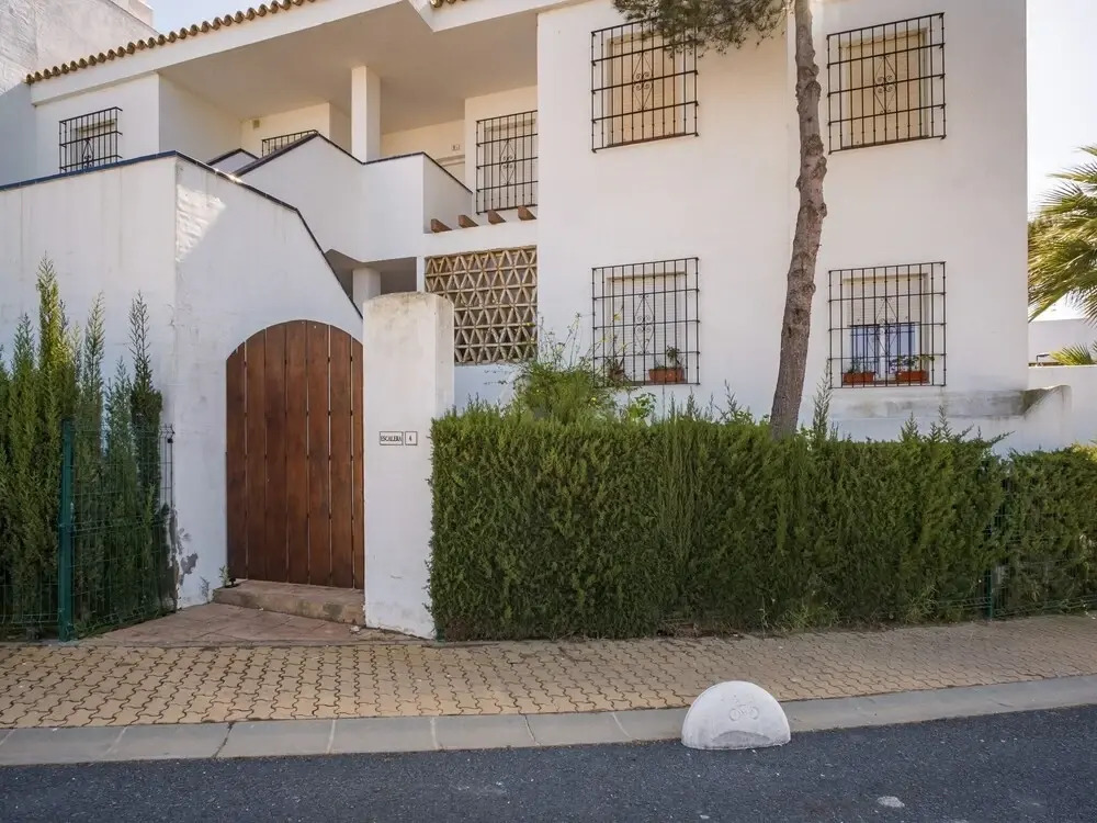 Posh Holiday Home in Huelva With Swimming Pool