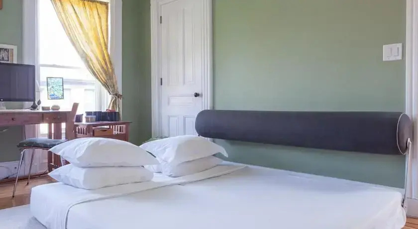 President Street Townhouse by onefinestay