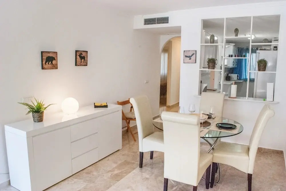 Apartment - 2 Bedrooms with Pool and WiFi - 107322
