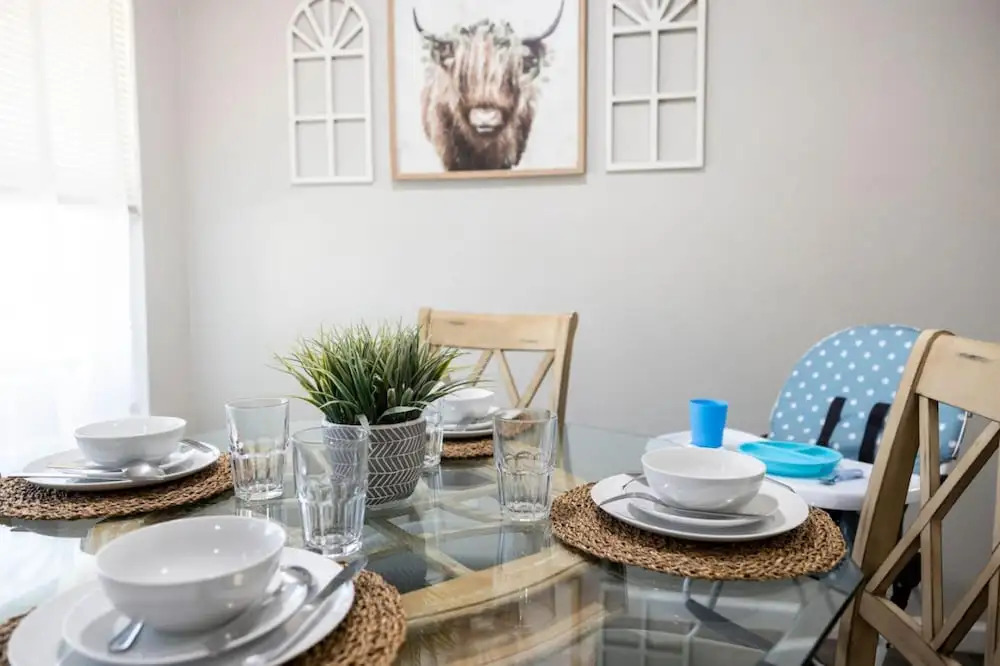 Family Dog Friendly Retreat, Arlington