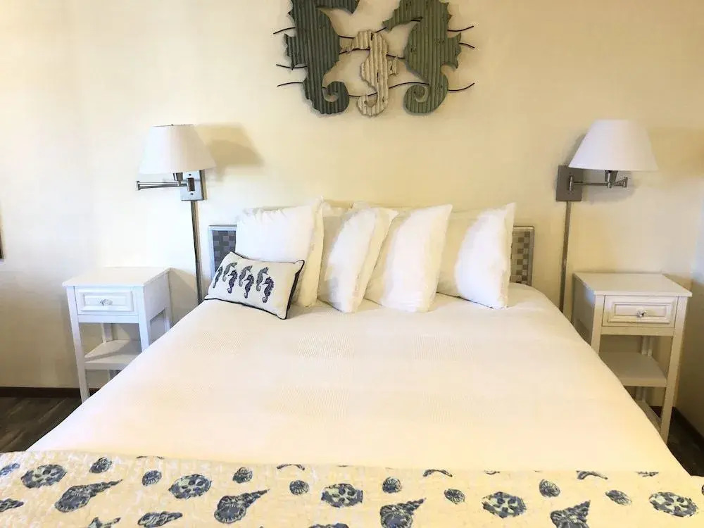 Lamplighter Inn
