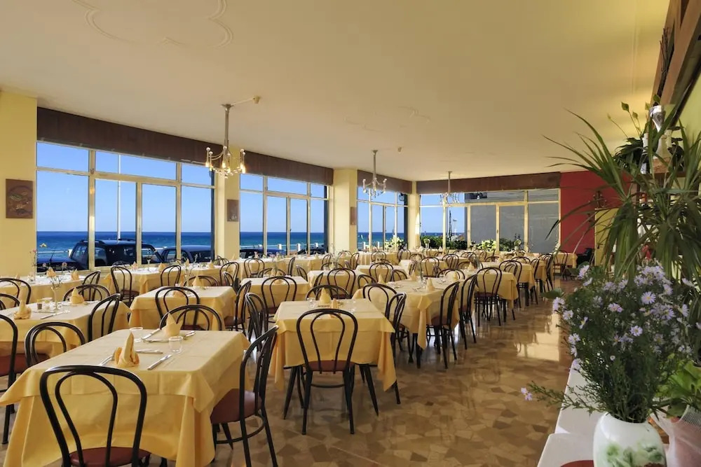 Hotel Bristol