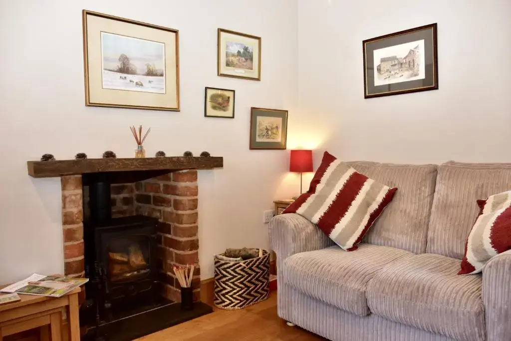 Finest Retreats - Shropshire Cottage, 2 bedrooms, sleeps 3