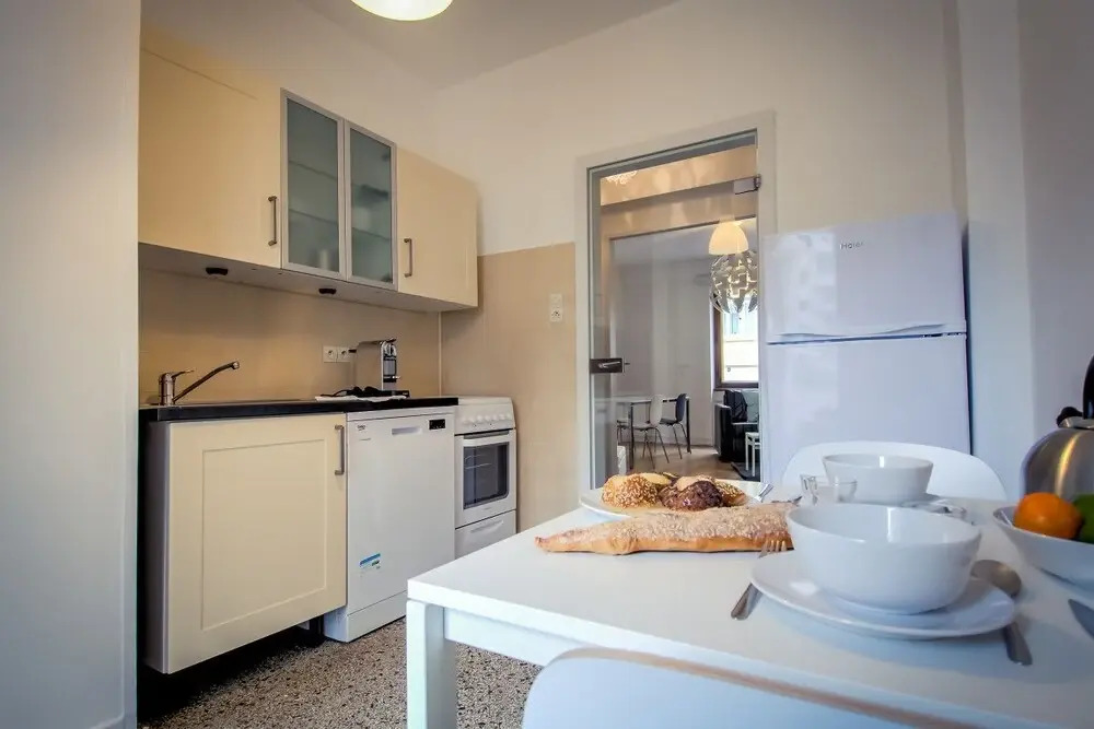 Comfy 3 Beds Near Parc de L'orangerie