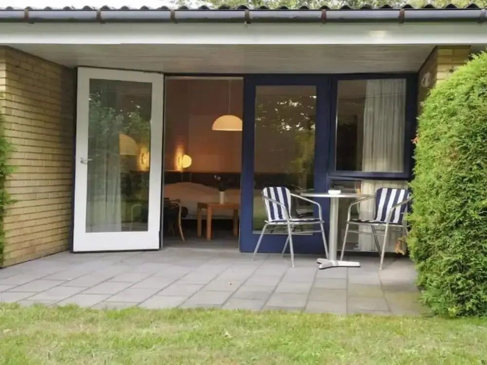 Holiday Home With Outdoor Garden Furniture