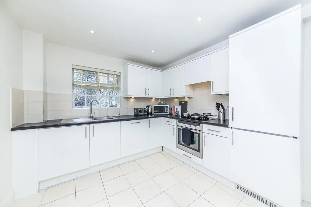 Modern 2 Bedroom Apartment in Chelsea