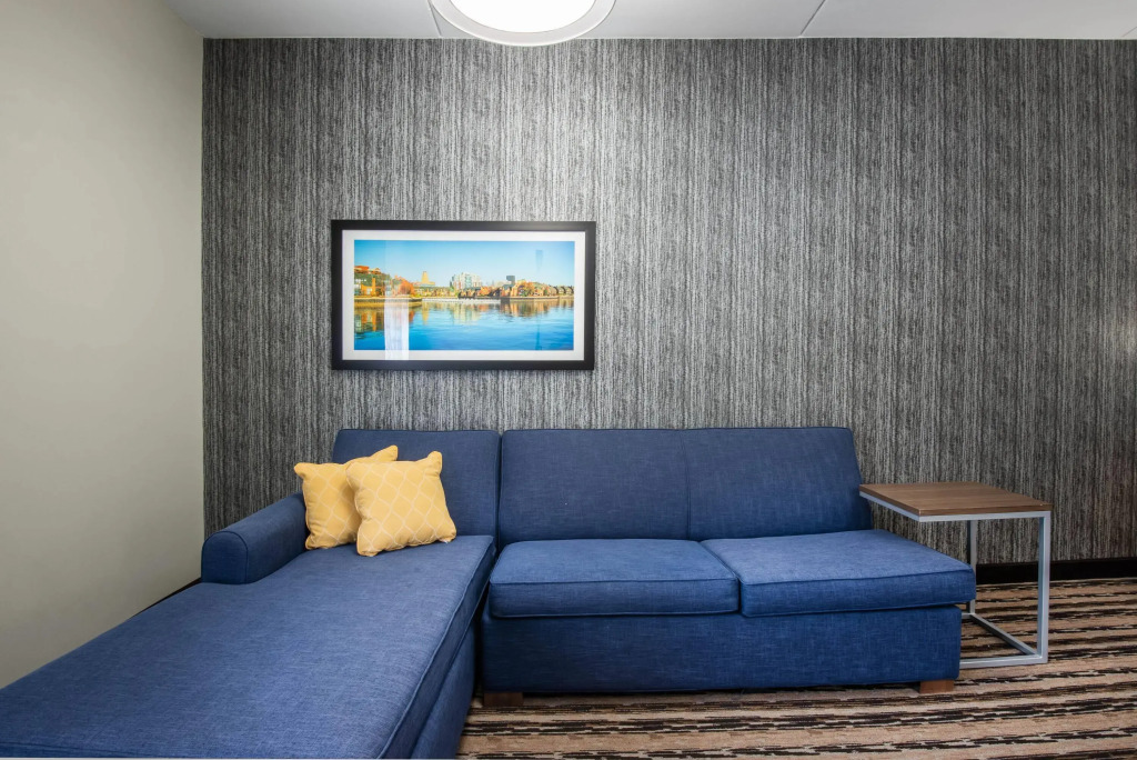 La Quinta by Wyndham Buffalo Amherst