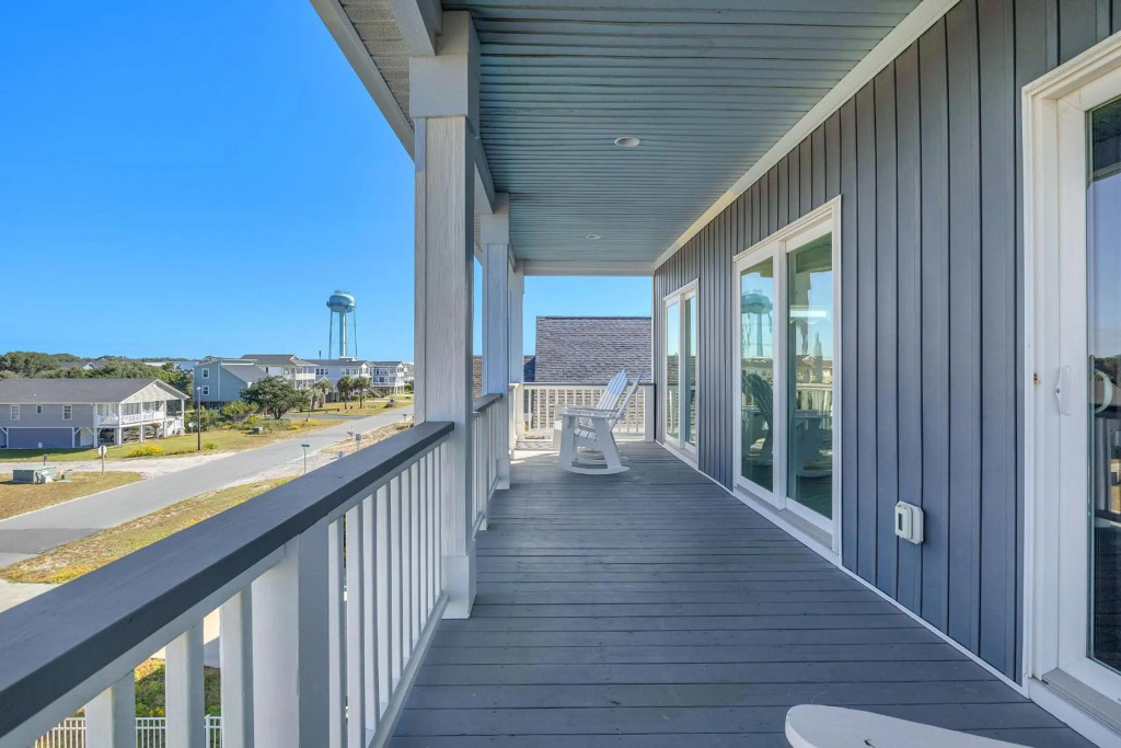 Conch Out by Oak Island Accommodations