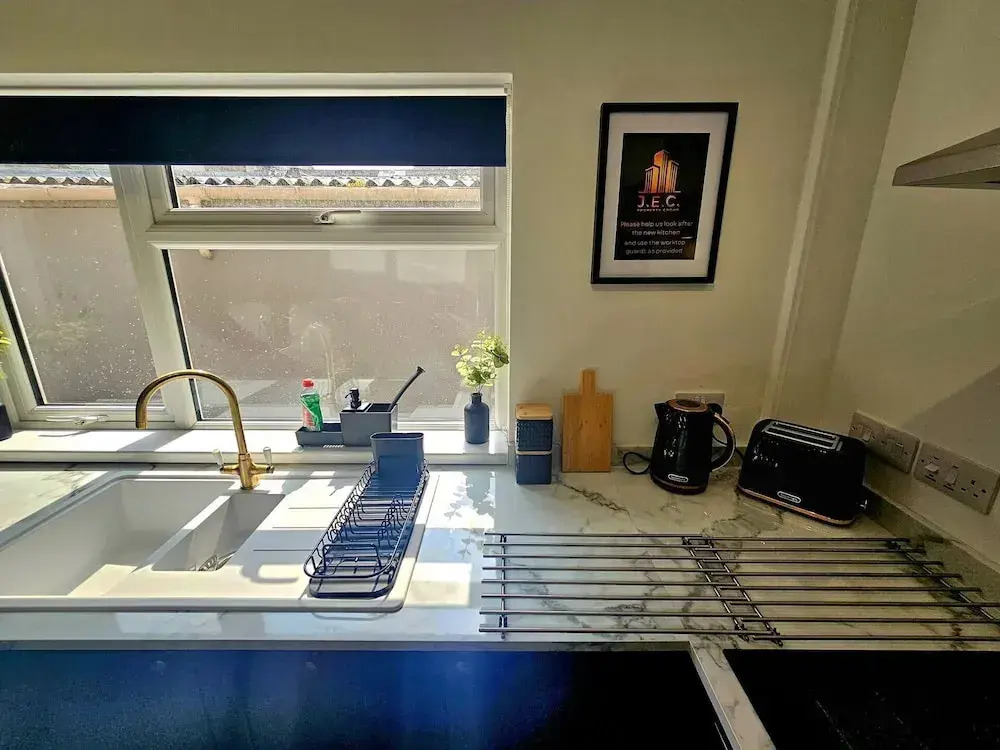 Cozy House in Bridgwater - Sleeps 6 - Long Stays