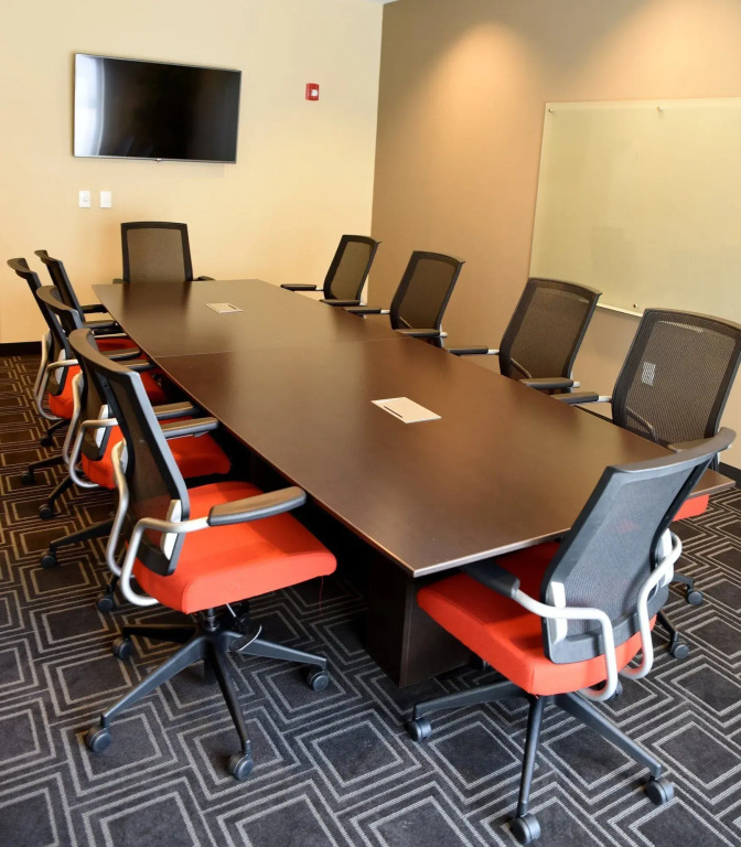 TownePlace Suites by Marriott Lawrence Downtown