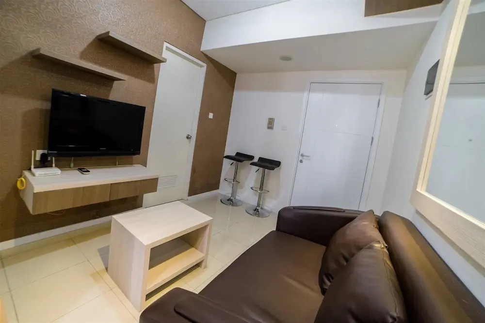 Serene & Cozy Apartment at Parahyangan Residences