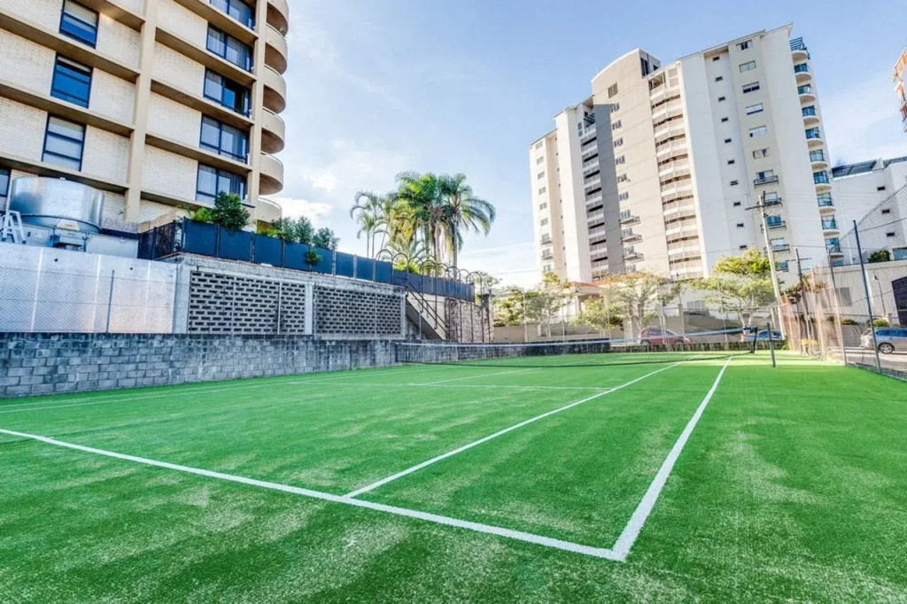 Hillcrest Apartment Hotel