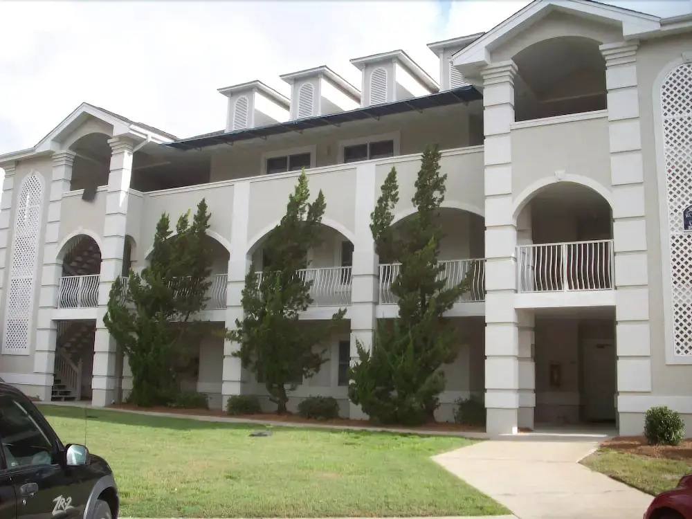 202 Colony II 1 Bedroom 1 Bathroom Condo