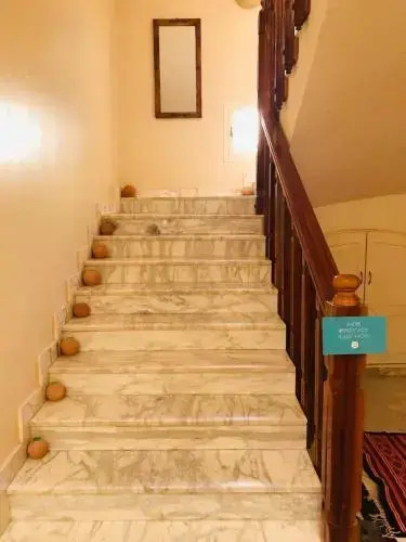 Sarra Hotel