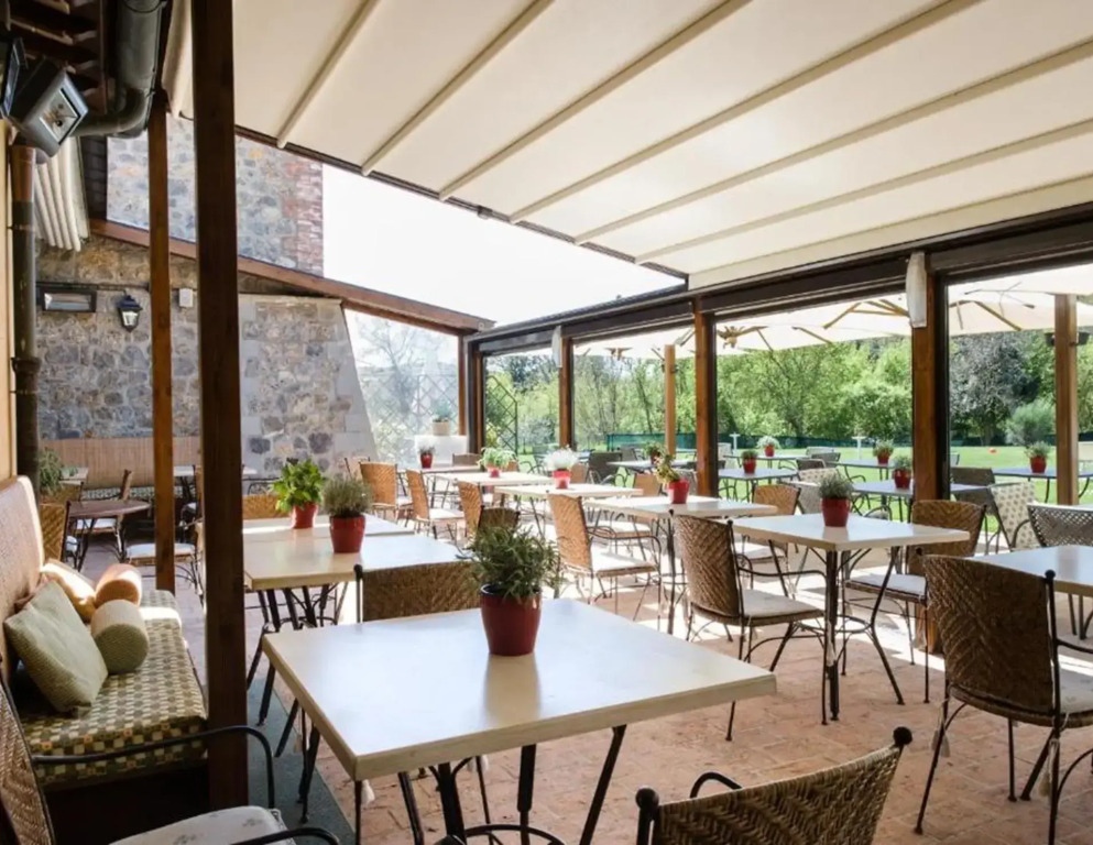 Hotel & Restaurant Casolare Le Terre Rosse