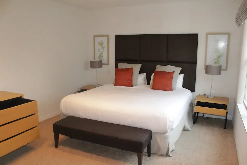 Regal Oaks 4 Bed Townhome