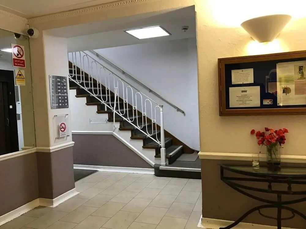 Spacious Apartment Near Hyde Park