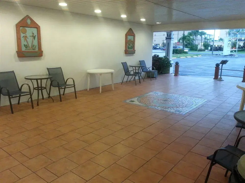 Island House Resort Hotel